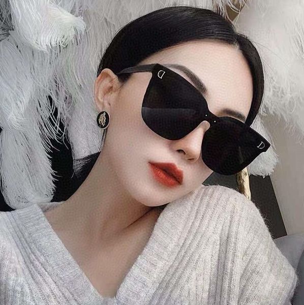 new arrived d10 letter womens designer sunglasses woman summer goggle sunglasses uv400 031801 with box, White;black
new arrived d10 letter womens designer sunglasses woman summer goggle sunglasses uv400 031801 with box, White;black
