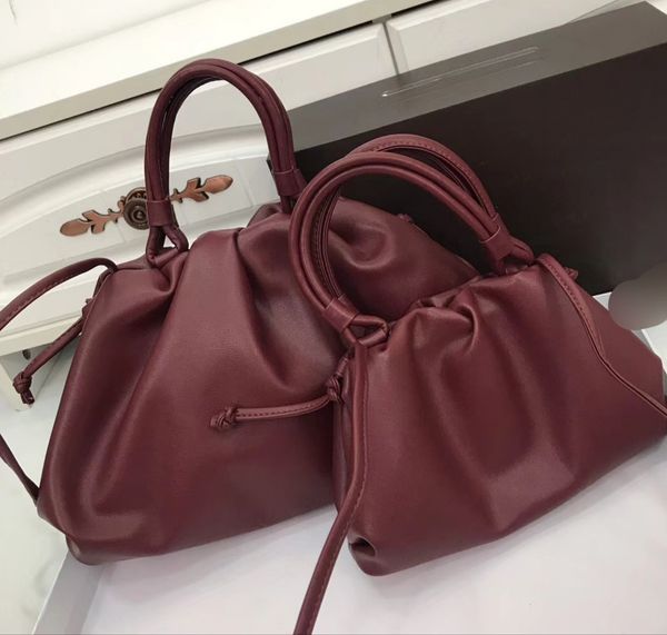 wholesale fashion genuine leather women's it cloudy bag party bags real leather pouch clutch bags big size handbag shoulder bag
wholesale fashion genuine leather women's it cloudy bag party bags real leather pouch clutch bags big size handbag shoulder bag