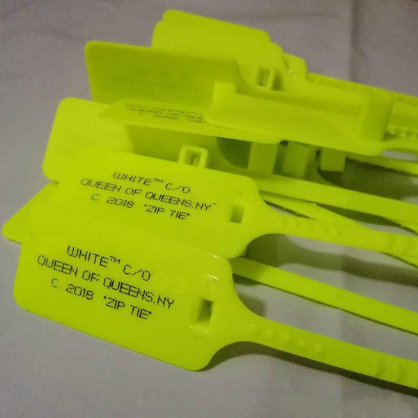 2018 Wholesale Yellow tag Zip Tie Original Plastic Tag For Off Shoes C.2018 Sneaker
2018 Wholesale Yellow tag Zip Tie Original Plastic Tag For Off Shoes C.2018 Sneaker