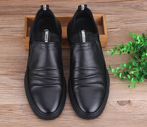 autumn and winter foreign trade men's shoes business casual leather shoes men's thick leather non-slip round head british fashion, Black
autumn and winter foreign trade men's shoes business casual leather shoes men's thick leather non-slip round head british fashion, Black