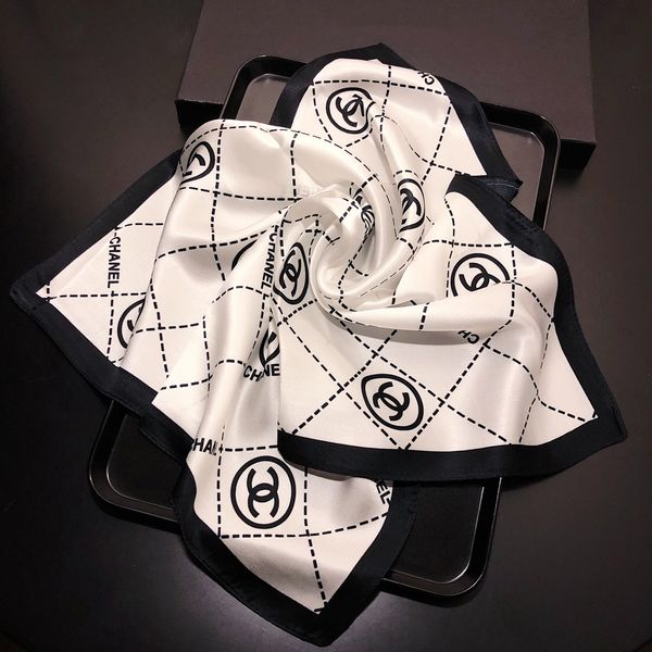 2019 new ladies scarf fashion printed small square ladies spring and summer travel beach towel soft and comfortable 50*50cm good quality 456
2019 new ladies scarf fashion printed small square ladies spring and summer travel beach towel soft and comfortable 50*50cm good quality 456