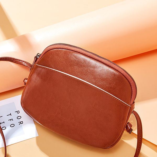2019 shoulder bag women's bag waxed leather leather large capacity new women's shoulder retro
2019 shoulder bag women's bag waxed leather leather large capacity new women's shoulder retro