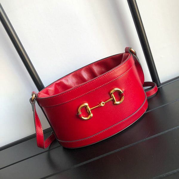 высокое качество роскошные crossbody женские сумки 1955 horsebit ведро сумки седло сумка сумка мода триплер размер 22cmx26cm
высокое качество роскошные crossbody женские сумки 1955 horsebit ведро сумки седло сумка сумка мода триплер размер 22cmx26cm
