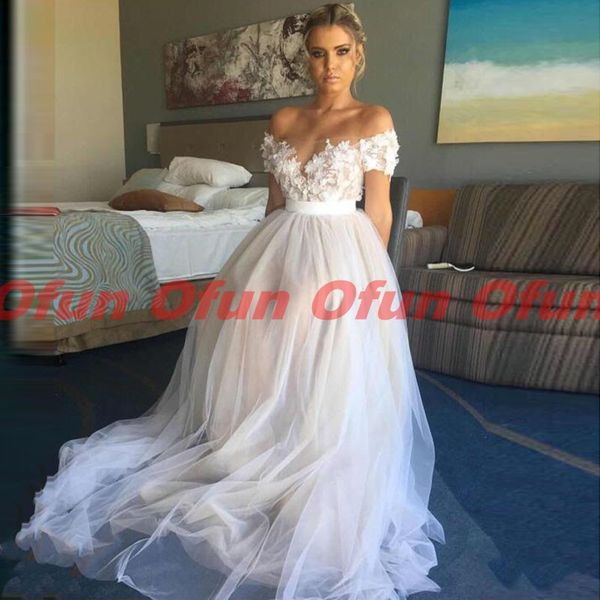 delicate tulle a line off the shoulder wedding dress hand made flower ruched illusion bridal gown short sleeve plus size vestido de novia, White
delicate tulle a line off the shoulder wedding dress hand made flower ruched illusion bridal gown short sleeve plus size vestido de novia, White