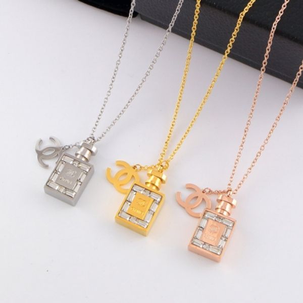 Роскошное Ожерелье Марка C флакон духов Ожерелье с бриллиантом 18K титановая сталь кристалл золотая монета любители аксессуары
Роскошное Ожерелье Марка C флакон духов Ожерелье с бриллиантом 18K титановая сталь кристалл золотая монета любители аксессуары