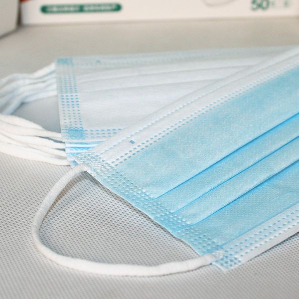 3-слойная нетканая одноразовая маска для лица 3 слоя earloop anti-dust anti-virus face masks доставка в течение 12 часов
3-слойная нетканая одноразовая маска для лица 3 слоя earloop anti-dust anti-virus face masks доставка в течение 12 часов