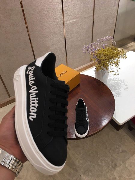 a14luxury autumn and winter high -end women 's casual shoes ,fashion women 's boots ,high -quality sports shoes ,fr, Black
a14luxury autumn and winter high -end women 's casual shoes ,fashion women 's boots ,high -quality sports shoes ,fr, Black