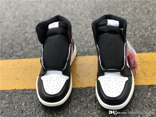 2019 authentic 1 og high black gym red basketball shoes 1s white sail for man woman retro casual sneakers 555088-061 with original box
2019 authentic 1 og high black gym red basketball shoes 1s white sail for man woman retro casual sneakers 555088-061 with original box