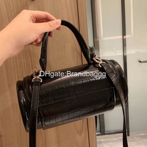 2020 designer luxury handbags purses brand bag fashion stone pattern genuine leather women shoulder bag letter cylindrical bags
2020 designer luxury handbags purses brand bag fashion stone pattern genuine leather women shoulder bag letter cylindrical bags