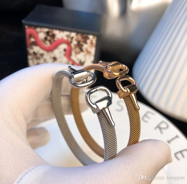 2019 star with the same horseshoe buckle bracelet fashion couple men and women horseshoe buckle bracelet gift wild, Gray
2019 star with the same horseshoe buckle bracelet fashion couple men and women horseshoe buckle bracelet gift wild, Gray