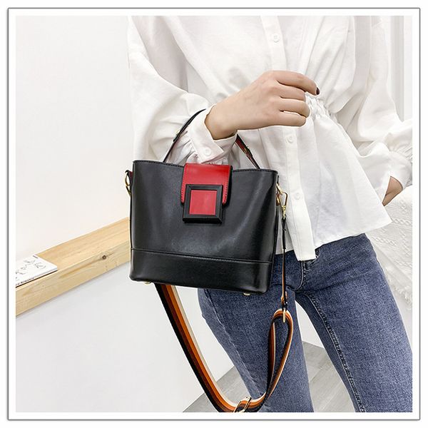 2020 new style shoulder handbag simple fashion sholder bag bag women's handbags women leather handbags
2020 new style shoulder handbag simple fashion sholder bag bag women's handbags women leather handbags