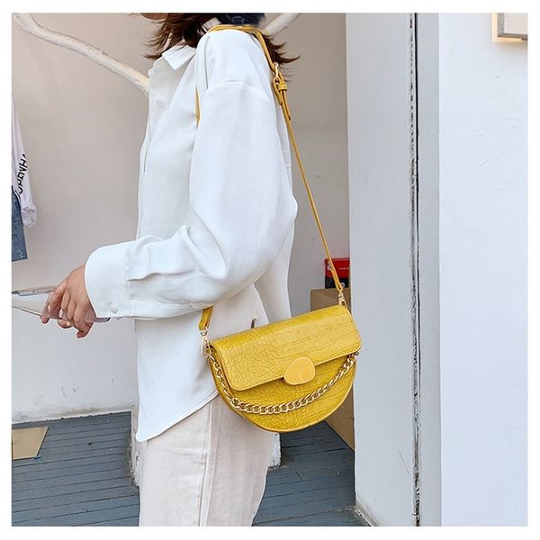 2020 new ladies saddle bag korean version of the retro stone pattern shoulder bag simple casual portable / messenger women
2020 new ladies saddle bag korean version of the retro stone pattern shoulder bag simple casual portable / messenger women