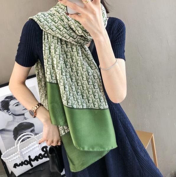 2020 fashionable and beautiful women four seasons silk scarf letter flower design scarf shawl size 180*90cm scarf
2020 fashionable and beautiful women four seasons silk scarf letter flower design scarf shawl size 180*90cm scarf