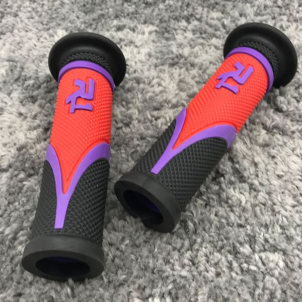 universal 22mm handle bar 7/8" racing motorcycle handle grips rubber moto handlebar grips for yzf r1 yzf 1000 r1
universal 22mm handle bar 7/8" racing motorcycle handle grips rubber moto handlebar grips for yzf r1 yzf 1000 r1