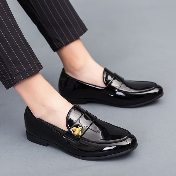 38-48 plus size flat shoes men embroidery bee shoes causal male shoe loafers luxury designer sneakers, Black
38-48 plus size flat shoes men embroidery bee shoes causal male shoe loafers luxury designer sneakers, Black