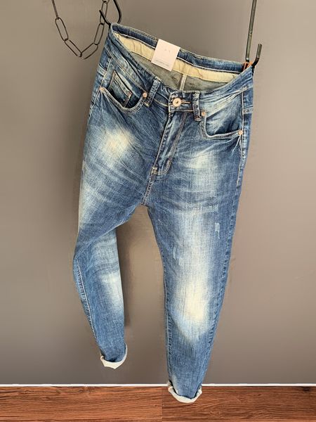 the blue wash leisure loose jeans men pants pants han edition cultivate one's morality and feet trend
the blue wash leisure loose jeans men pants pants han edition cultivate one's morality and feet trend