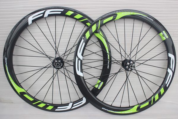 Карбоновые колеса 700C Дисковые тормоза 50 мм Дорожный велосипед Clincher Диск из углеродного колеса Ширина 25 мм дисковый тормоз для дорожных велосипедов
Карбоновые колеса 700C Дисковые тормоза 50 мм Дорожный велосипед Clincher Диск из углеродного колеса Ширина 25 мм дисковый тормоз для дорожных велосипедов