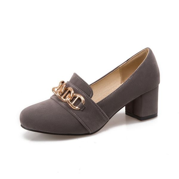 new anti-velvet large size single shoes women's middle heel metal chain middle mouth foreign trade low upper shoes retro, Black;white
new anti-velvet large size single shoes women's middle heel metal chain middle mouth foreign trade low upper shoes retro, Black;white