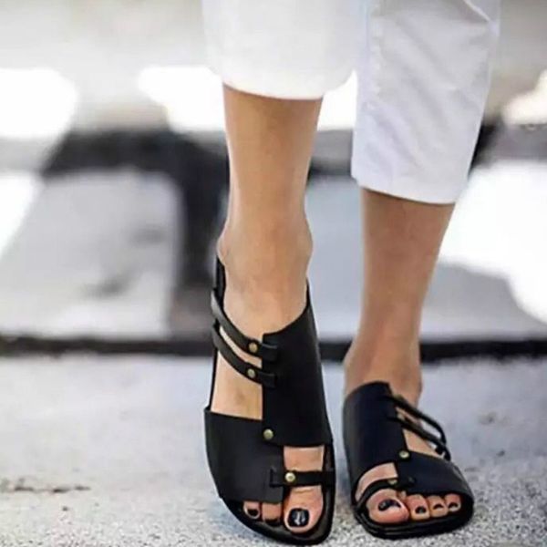 2020 summer new ladies slippers pu open-toe hollow rivets metal decorative flat bottom slipper sets ladies slippers 34-43, Black
2020 summer new ladies slippers pu open-toe hollow rivets metal decorative flat bottom slipper sets ladies slippers 34-43, Black