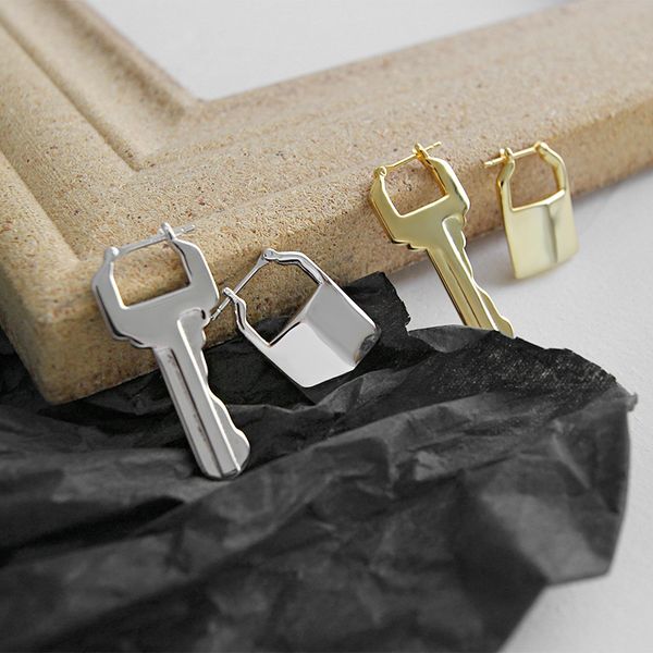 925 sterling silver asymmetric lock and key hoops earring gold earring small geometry ear buckle elegant women everyday, Golden;silver
925 sterling silver asymmetric lock and key hoops earring gold earring small geometry ear buckle elegant women everyday, Golden;silver