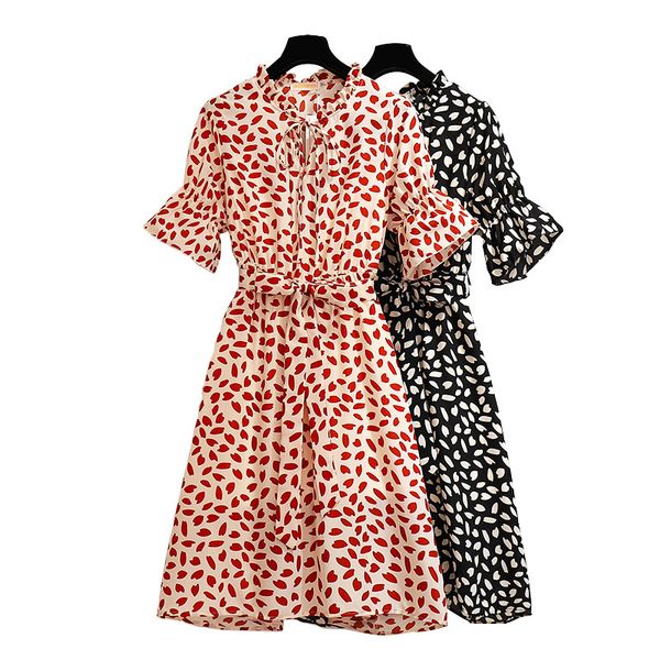 2020 summer new large-size women's dress casual plus size printed flowers lady dress v-collar puff sleeve medium-length dress, Black;gray
2020 summer new large-size women's dress casual plus size printed flowers lady dress v-collar puff sleeve medium-length dress, Black;gray