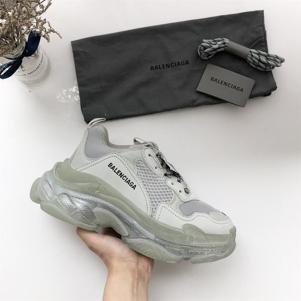 2020 new paris balèncìaga triple s 3.0 men women fashion design sneakers triple-s combination nitrogen crystal bottom retro dad casual shoes, Black
2020 new paris balèncìaga triple s 3.0 men women fashion design sneakers triple-s combination nitrogen crystal bottom retro dad casual shoes, Black