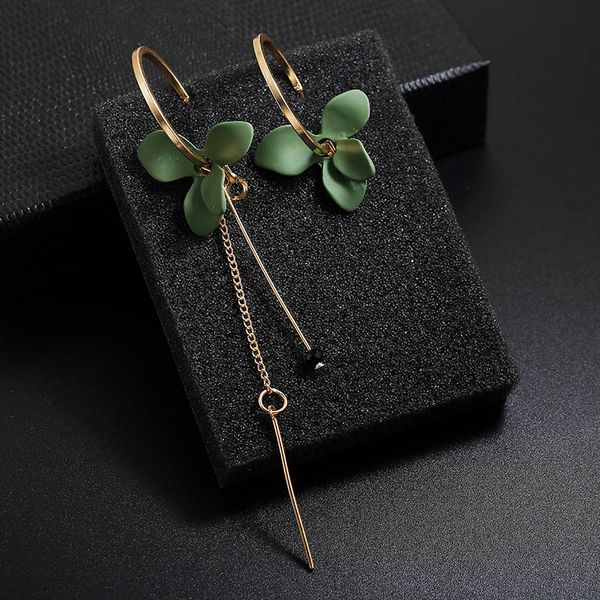 korean fashion temperament flower tassel dangle earrings for women 2019 elegant long petal metal circular asymmetrical earrings, Silver
korean fashion temperament flower tassel dangle earrings for women 2019 elegant long petal metal circular asymmetrical earrings, Silver