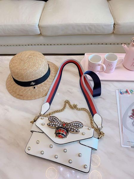 designer-handbags chain handle strap women designer bags fashion totes good quality women handbag
designer-handbags chain handle strap women designer bags fashion totes good quality women handbag