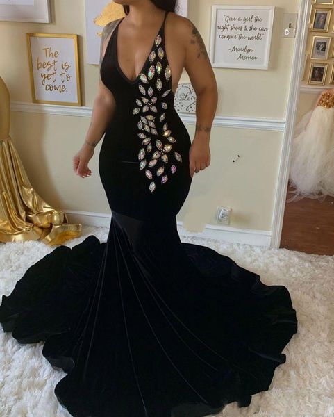 black prom dresses long mermaid halter v neck velvet evening prom gowns crystal sweep train party formal dress
black prom dresses long mermaid halter v neck velvet evening prom gowns crystal sweep train party formal dress