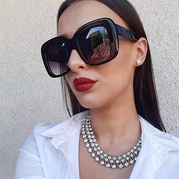 2017 fashion square sunglasses women retro brand designer sun glasses for female new summer oversized sunglasses uv400 oculos klvta
2017 fashion square sunglasses women retro brand designer sun glasses for female new summer oversized sunglasses uv400 oculos klvta