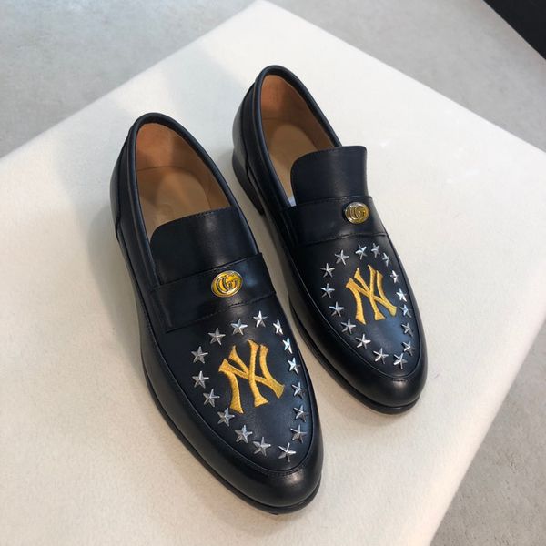 2020 latest black leather casual shoes men's casual shoes fashion trend comfortable shoe size 38-44 type 39745400611
2020 latest black leather casual shoes men's casual shoes fashion trend comfortable shoe size 38-44 type 39745400611