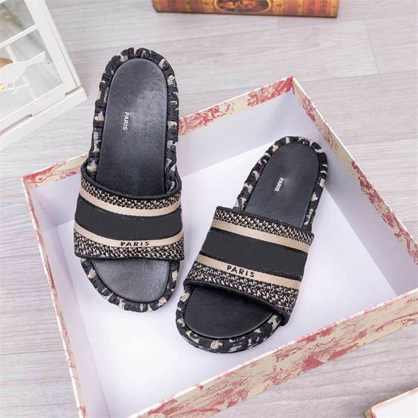 latest paris autumn and winter thick bottom high density embroider slipper web celebrity stars casual flip flop height slippers,size 35-40, Black
latest paris autumn and winter thick bottom high density embroider slipper web celebrity stars casual flip flop height slippers,size 35-40, Black