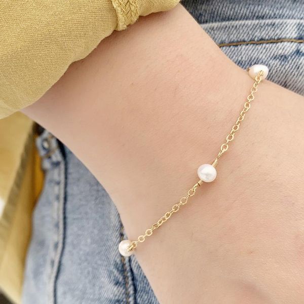 hand jewelry european and american creative retro simple 5 freshwater pearl bracelets, Black
hand jewelry european and american creative retro simple 5 freshwater pearl bracelets, Black