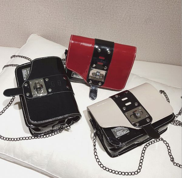 small bag female 2019 new wave korean the wild messenger shoulder bag patent leather corner lock small square bag chain handbag
small bag female 2019 new wave korean the wild messenger shoulder bag patent leather corner lock small square bag chain handbag