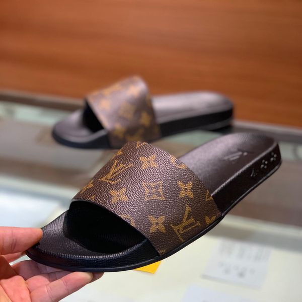 1ss Brand professional designers design men's sandals, imported leather fabrics, comfortable quality, 38-45 yards
1ss Brand professional designers design men's sandals, imported leather fabrics, comfortable quality, 38-45 yards