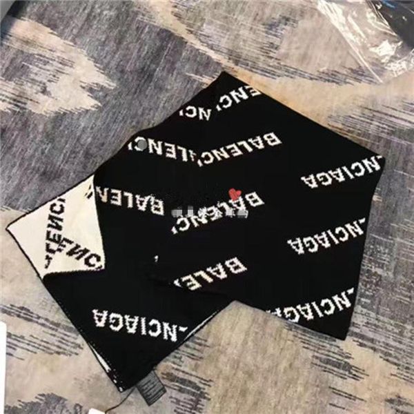 scarf autumn and winter europe paris show models black and white letters two-color double-sided tide brand scarf aid-6a, Blue;gray
scarf autumn and winter europe paris show models black and white letters two-color double-sided tide brand scarf aid-6a, Blue;gray