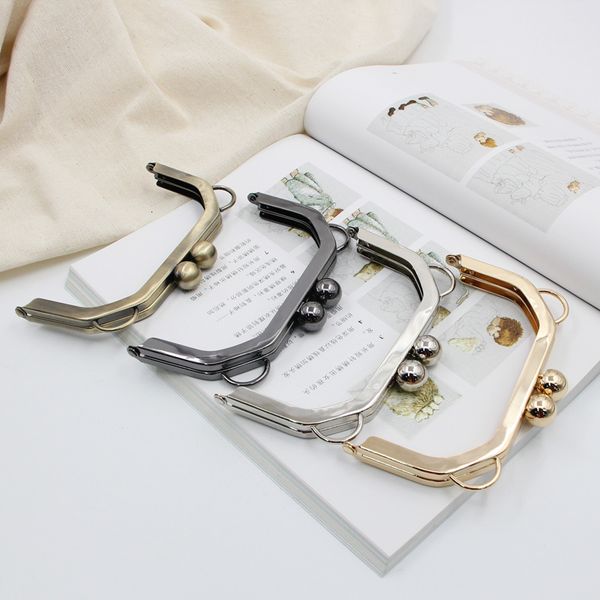 14cm will aures unitas no hole screw export of gold bronze golden silver export of gold manual diy luggage and bags hardware, Black
14cm will aures unitas no hole screw export of gold bronze golden silver export of gold manual diy luggage and bags hardware, Black