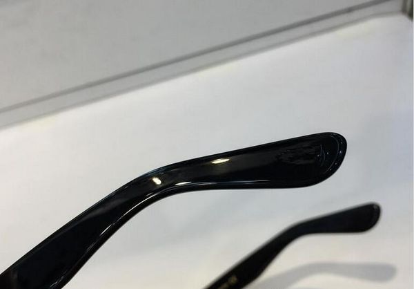 wholesale-square shape retro vintage men women designer with original package full frame glasses wayferer model with box, Silver
wholesale-square shape retro vintage men women designer with original package full frame glasses wayferer model with box, Silver