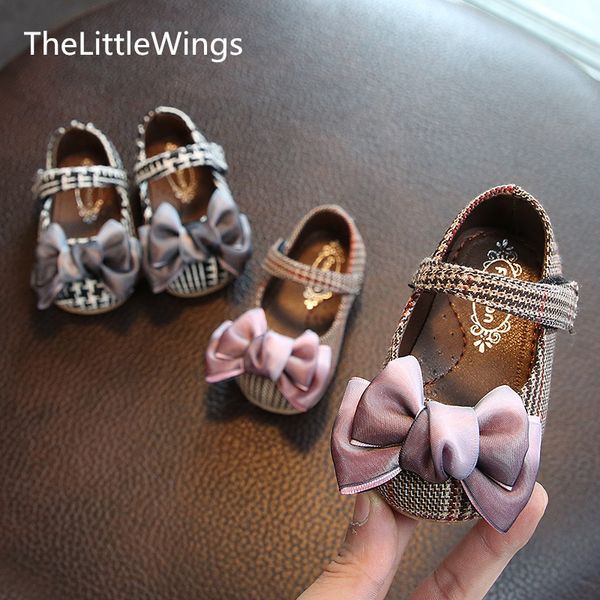 2018 spring new kids shoes increased energy flat baby girls casual outdoor bowknot toddler shoes cute princess at the age of 0-2, Black;red
2018 spring new kids shoes increased energy flat baby girls casual outdoor bowknot toddler shoes cute princess at the age of 0-2, Black;red