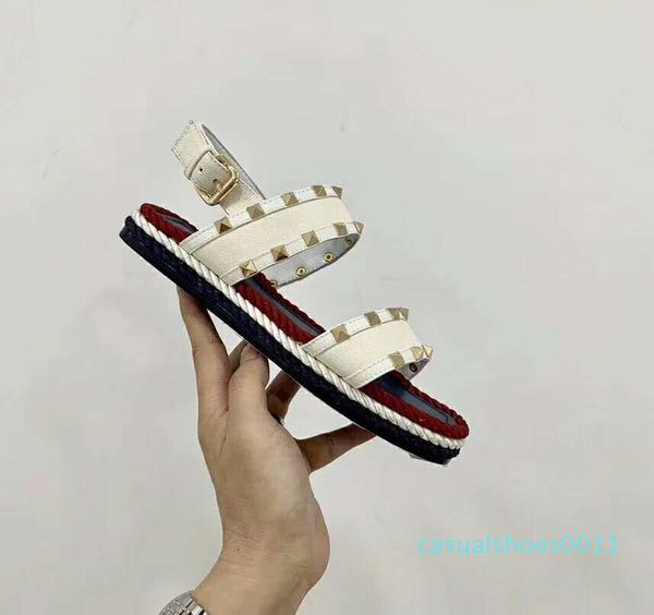 2019 new black and white gladiator flat sandals fashion women's designer large size sandals low heel shoes size 36-40 11c
2019 new black and white gladiator flat sandals fashion women's designer large size sandals low heel shoes size 36-40 11c