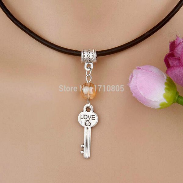 10pcs alloy ancient silver love key multicolor glass bead charm pendant leather rope necklace women jewelry valentine's day present
10pcs alloy ancient silver love key multicolor glass bead charm pendant leather rope necklace women jewelry valentine's day present