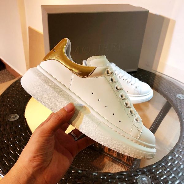 2020 new qy couple casual sneakers couple fashion thick sneakers daily increase casual shoes luxury design
2020 new qy couple casual sneakers couple fashion thick sneakers daily increase casual shoes luxury design