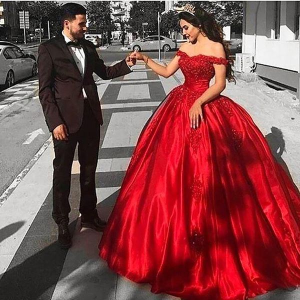 luxury red wedding dresses dubai ball gown off shoulder lace satin floor length princess gorgeous bridal gowns 2020 vintage classic, White
luxury red wedding dresses dubai ball gown off shoulder lace satin floor length princess gorgeous bridal gowns 2020 vintage classic, White