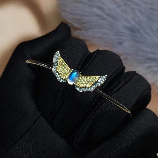100% natural and real moonstone bangle bracelet solid s925 sterling silver for women color fine jewelry, Golden;silver
100% natural and real moonstone bangle bracelet solid s925 sterling silver for women color fine jewelry, Golden;silver