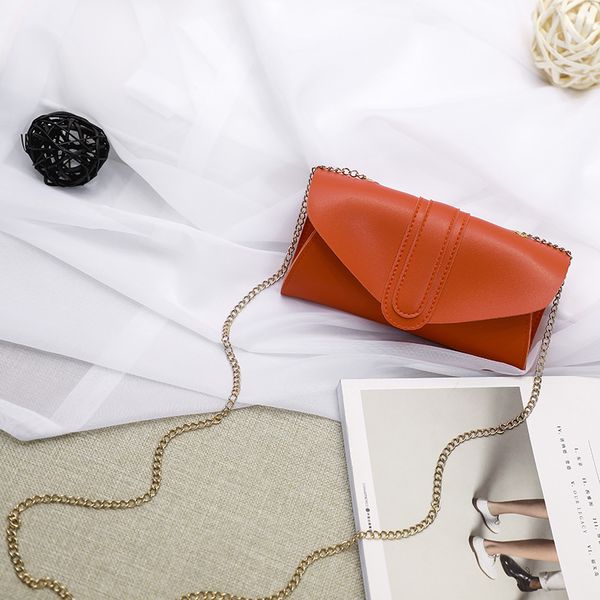 2020 summer and autumn new korean version of the cover chain long wide tongue small bag slung shoulder ladies purse
2020 summer and autumn new korean version of the cover chain long wide tongue small bag slung shoulder ladies purse