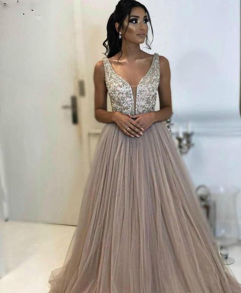 new a line long evening dresses 2019 deep v neck tulle formal women wear prom party gowns plus size custom made robe de soiree, Black;red
new a line long evening dresses 2019 deep v neck tulle formal women wear prom party gowns plus size custom made robe de soiree, Black;red
