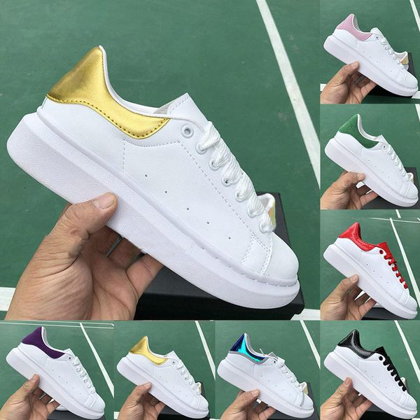 Mens Womens Fashion Luxury Designer Sneakers Vintage Lace up White Golden Casual Shoes Lady Girl Wedding Party platform flats Trainers
Mens Womens Fashion Luxury Designer Sneakers Vintage Lace up White Golden Casual Shoes Lady Girl Wedding Party platform flats Trainers