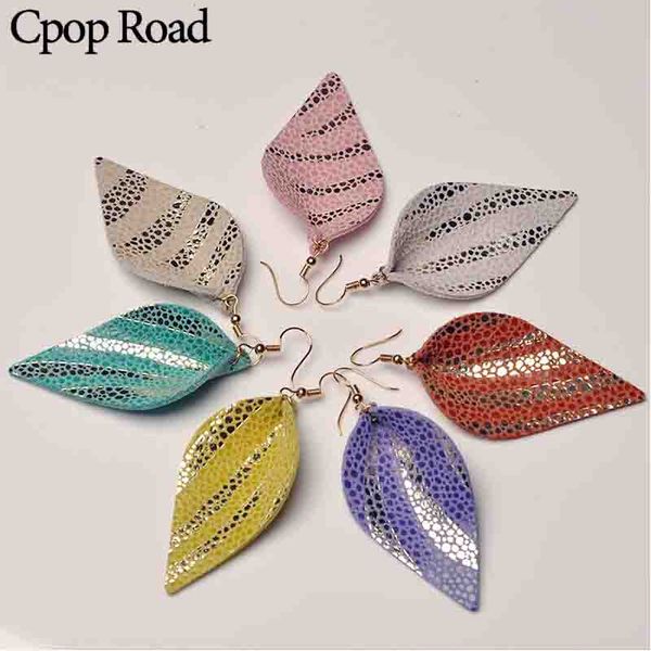 cpop bright genuine leather earrings for women multicolor zebra pattern silver hand paited statement leaf earrings fashion female jewelry 
cpop bright genuine leather earrings for women multicolor zebra pattern silver hand paited statement leaf earrings fashion female jewelry