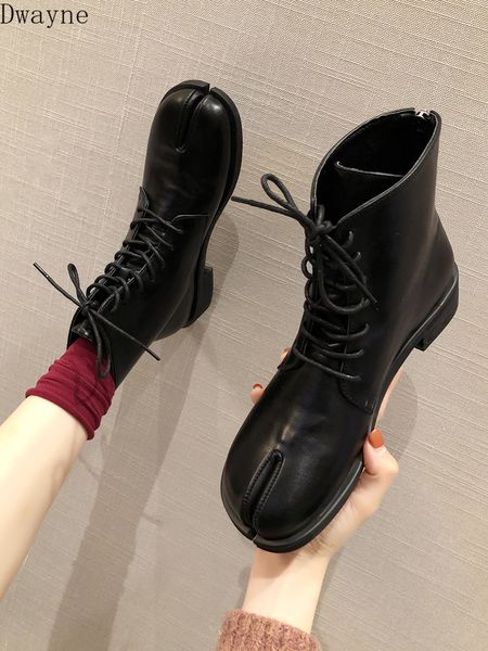 split toe trotters booties female tide 2019 autumn new retro british wind boots handsome rider motorcycle boots, Black
split toe trotters booties female tide 2019 autumn new retro british wind boots handsome rider motorcycle boots, Black