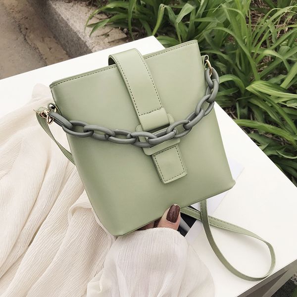popular acrylic chain handbag female 2020 summer new korean version of the wild shoulder messenger bucket bag
popular acrylic chain handbag female 2020 summer new korean version of the wild shoulder messenger bucket bag